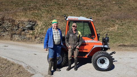 Maschinenübergabe  Martin und Anton Hollaus